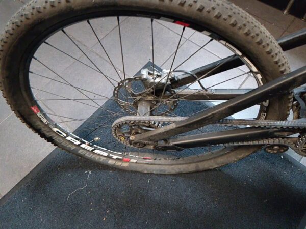 Komplettbike Szenario 650B | Rechnung vom 19.11.2016 | Neupreis 5828 |- Euro | hintere reif ist kaput – Bild 4